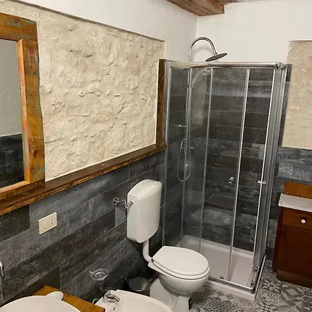 Casa Filu B&B 끼아라몬떼굴피